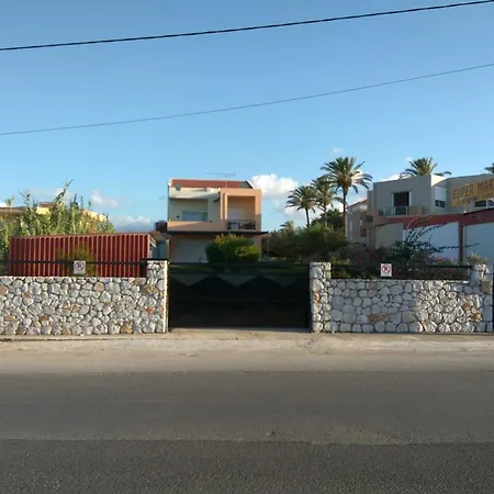Dom wakacyjny House Near The Sea *